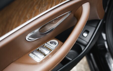 Mercedes-Benz E-Класс, 2020 год, 3 550 000 рублей, 31 фотография