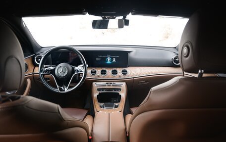 Mercedes-Benz E-Класс, 2020 год, 3 550 000 рублей, 40 фотография