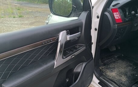 Toyota Land Cruiser 200, 2018 год, 3 500 000 рублей, 6 фотография