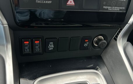 Mitsubishi Pajero Sport III рестайлинг, 2018 год, 2 990 000 рублей, 10 фотография