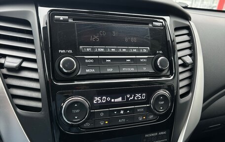 Mitsubishi Pajero Sport III рестайлинг, 2018 год, 2 990 000 рублей, 9 фотография