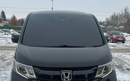 Honda Stepwgn IV, 2016 год, 1 680 000 рублей, 2 фотография