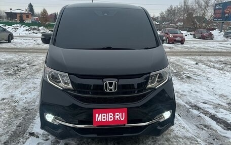 Honda Stepwgn IV, 2016 год, 1 680 000 рублей, 4 фотография