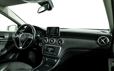 Mercedes-Benz A-Класс, 2015 год, 1 449 700 рублей, 9 фотография