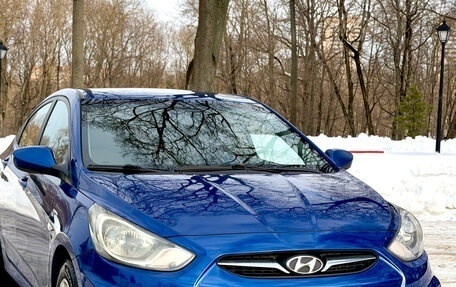 Hyundai Solaris II рестайлинг, 2013 год, 740 000 рублей, 1 фотография