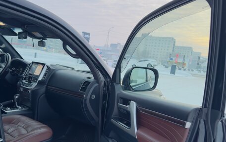 Toyota Land Cruiser 200, 2020 год, 8 950 000 рублей, 11 фотография