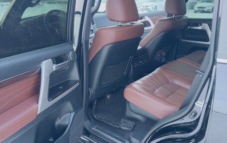 Toyota Land Cruiser 200, 2020 год, 8 950 000 рублей, 12 фотография