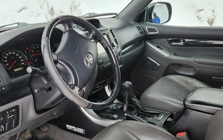 Toyota Land Cruiser Prado 120 рестайлинг, 2008 год, 2 200 000 рублей, 2 фотография