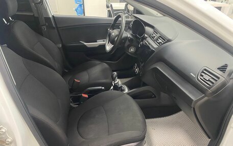 KIA Rio III рестайлинг, 2013 год, 796 000 рублей, 18 фотография