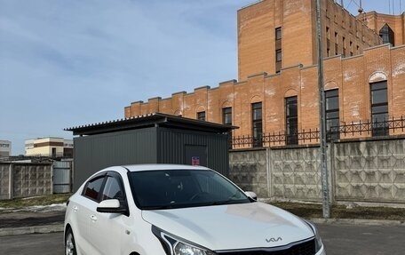 KIA Rio IV, 2022 год, 1 090 000 рублей, 3 фотография