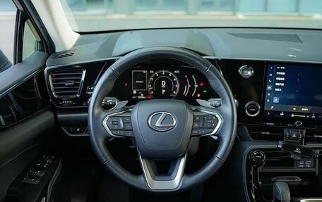 Lexus NX, 2022 год, 7 000 000 рублей, 12 фотография