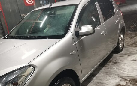 Renault Sandero I, 2014 год, 550 000 рублей, 2 фотография