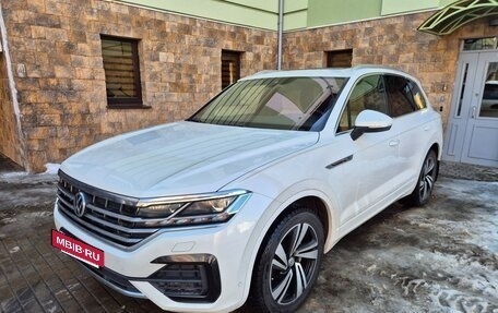 Volkswagen Touareg III, 2018 год, 4 850 000 рублей, 3 фотография