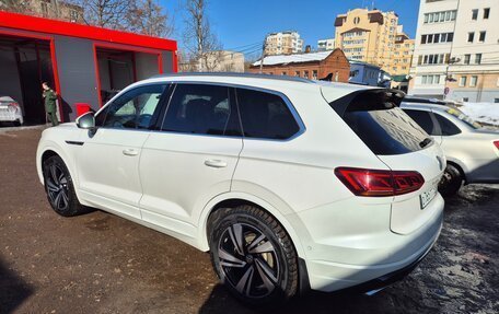 Volkswagen Touareg III, 2018 год, 4 850 000 рублей, 7 фотография
