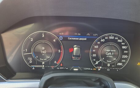 Volkswagen Touareg III, 2018 год, 4 850 000 рублей, 18 фотография