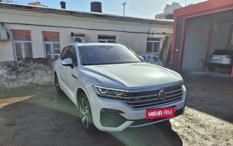 Volkswagen Touareg III, 2018 год, 4 850 000 рублей, 12 фотография