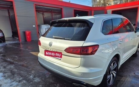 Volkswagen Touareg III, 2018 год, 4 850 000 рублей, 9 фотография