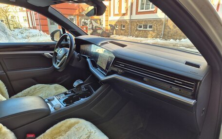 Volkswagen Touareg III, 2018 год, 4 850 000 рублей, 22 фотография