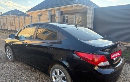 Hyundai Solaris II рестайлинг, 2011 год, 750 000 рублей, 10 фотография