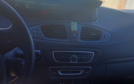 Renault Scenic III, 2010 год, 1 150 000 рублей, 11 фотография