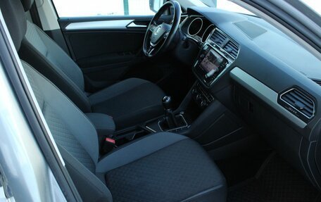 Volkswagen Tiguan II, 2019 год, 1 600 000 рублей, 15 фотография