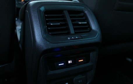 Volkswagen Tiguan II, 2019 год, 1 600 000 рублей, 26 фотография