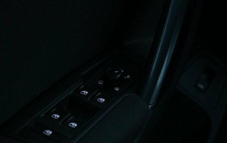 Volkswagen Tiguan II, 2019 год, 1 600 000 рублей, 23 фотография