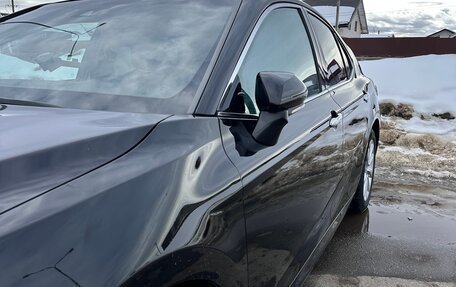 Toyota Camry, 2018 год, 2 800 000 рублей, 4 фотография