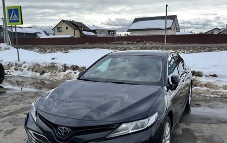 Toyota Camry, 2018 год, 2 800 000 рублей, 2 фотография