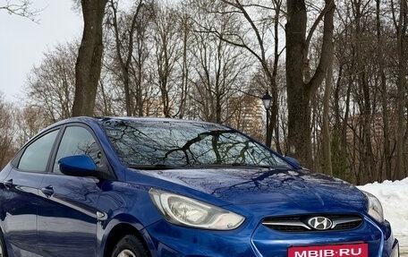 Hyundai Solaris II рестайлинг, 2013 год, 740 000 рублей, 2 фотография