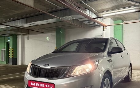 KIA Rio III рестайлинг, 2013 год, 950 000 рублей, 2 фотография