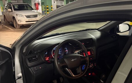 KIA Rio III рестайлинг, 2013 год, 950 000 рублей, 4 фотография