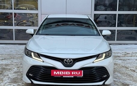 Toyota Camry, 2019 год, 2 650 000 рублей, 2 фотография