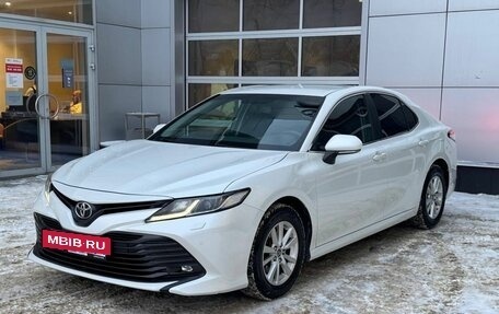 Toyota Camry, 2019 год, 2 650 000 рублей, 3 фотография