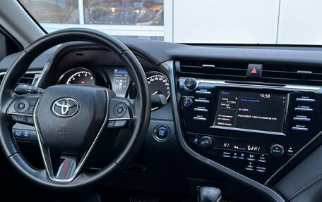 Toyota Camry, 2019 год, 2 650 000 рублей, 11 фотография