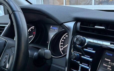Toyota Camry, 2019 год, 2 650 000 рублей, 14 фотография