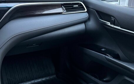 Toyota Camry, 2019 год, 2 650 000 рублей, 13 фотография