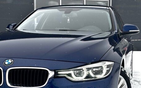 BMW 3 серия, 2018 год, 2 200 000 рублей, 11 фотография