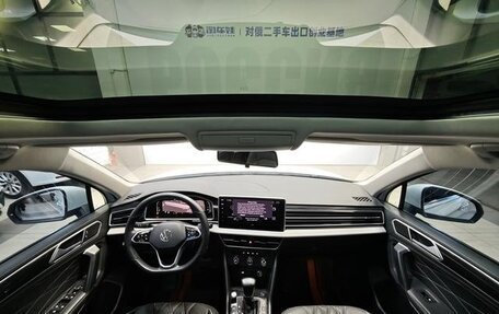 Volkswagen Tiguan II, 2023 год, 2 492 000 рублей, 11 фотография