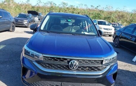 Volkswagen Taos, 2021 год, 1 300 000 рублей, 4 фотография