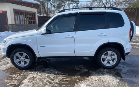 Chevrolet Niva I рестайлинг, 2017 год, 819 000 рублей, 6 фотография