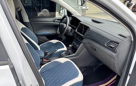 Volkswagen T-Cross I, 2023 год, 1 680 000 рублей, 18 фотография