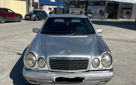 Mercedes-Benz E-Класс, 1999 год, 250 000 рублей, 6 фотография