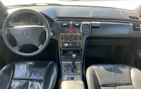 Mercedes-Benz E-Класс, 1999 год, 250 000 рублей, 11 фотография