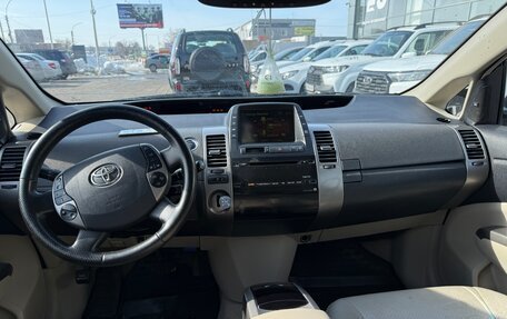 Toyota Prius, 2008 год, 599 000 рублей, 14 фотография