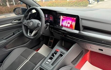 Volkswagen Golf VIII, 2023 год, 2 158 000 рублей, 16 фотография