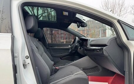 Volkswagen Golf VIII, 2023 год, 2 158 000 рублей, 19 фотография