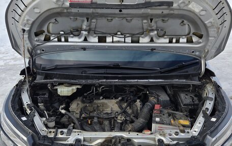 Toyota Voxy III, 2015 год, 1 700 000 рублей, 3 фотография