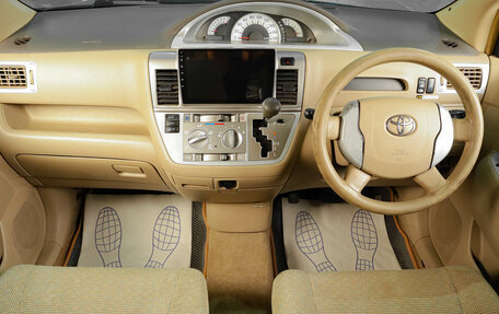 Toyota Raum II, 2003 год, 559 000 рублей, 13 фотография