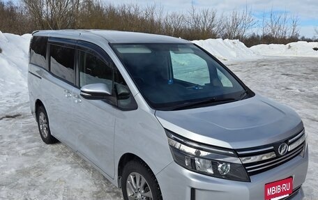 Toyota Voxy III, 2015 год, 1 700 000 рублей, 17 фотография
